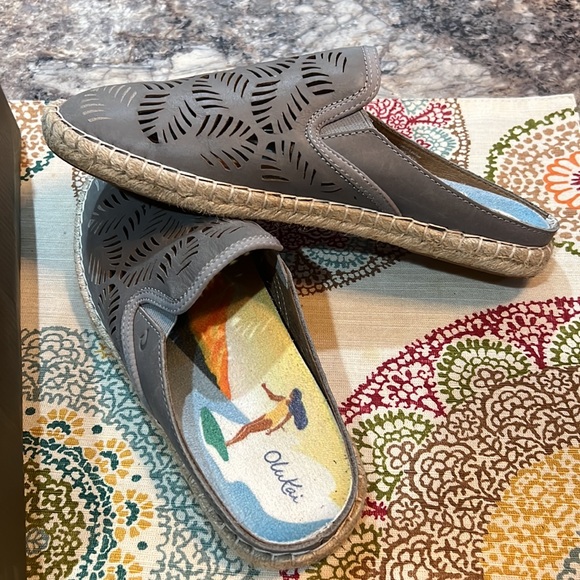 Olukai espadrille slides size 7.5 - Picture 4 of 7